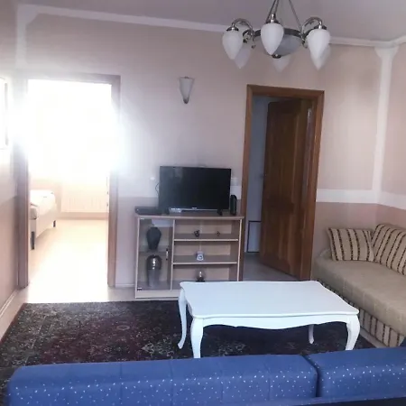 Strict Center Apartament *